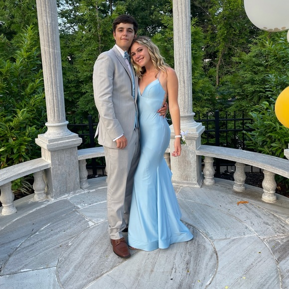 Sherri hill, size 4 light pastel blue - Picture 1 of 4